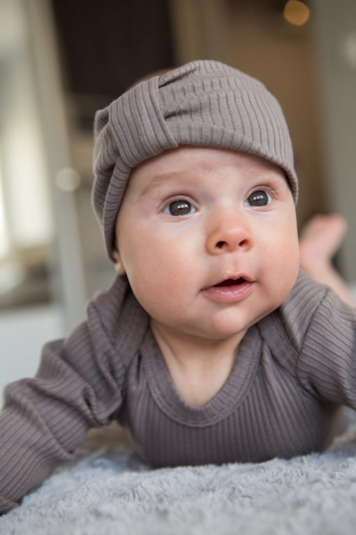 Opaska niemowlęca brązowa z bawełny organicznej w prążki